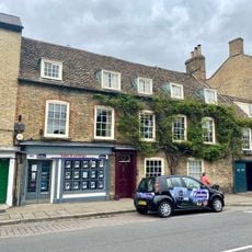 48, St Mary's Street