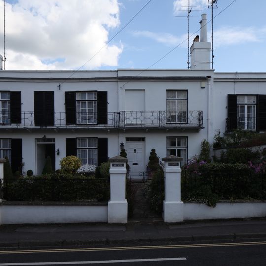 Nelson Villa, Nelson Lodge, Nelson Cottage, Attached Walls, Railings And Piers