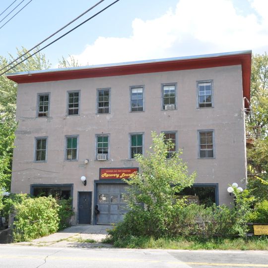 Keith and Branch Ford Motors Factory and Showroom