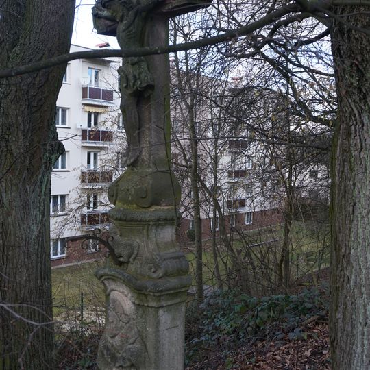 Wayside cross at the house no 465