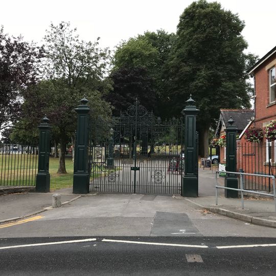 Main gates and gatepiers to Carmarthen Park