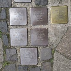 Stolperstein en memoria de Alfred Loe