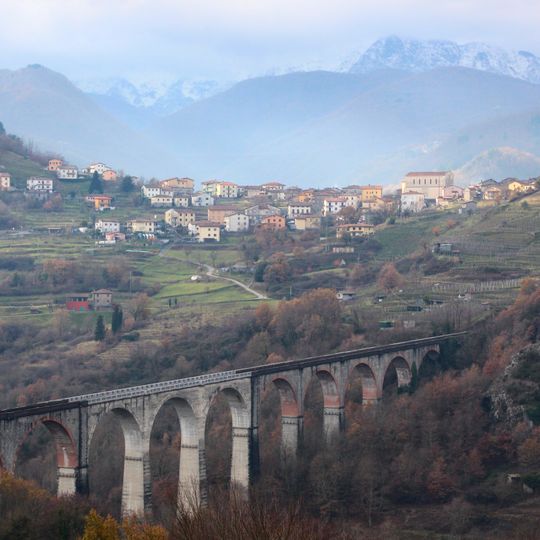 Camporgiano railway bridge