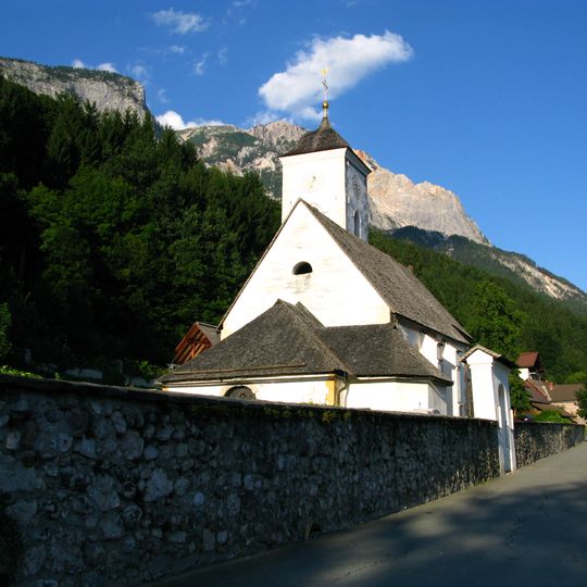 Friedhof um die Pfarrkirche hl. Kanzian