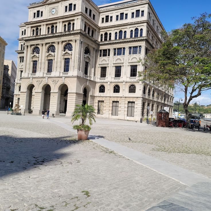 San Francisco de Asís Square