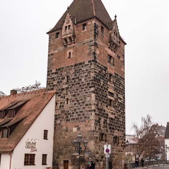 Schuldturm, sogenanntes Männereisen, Wachturm, Teil der vorletzten Stadtumwallung am südlichen Pegnitzarm, seit 1478 Schuldgefängnis
