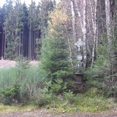 Kříž severně od Bořetína u lesa