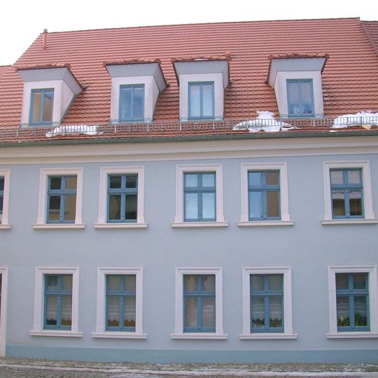 Wohnhaus in geschlossener Bebauung Mittelstraße 2