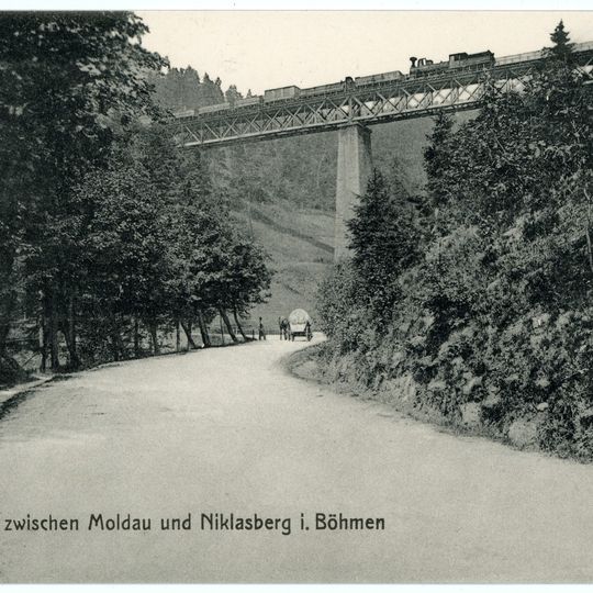 Železniční viadukt u Mikulova v Krušných horách