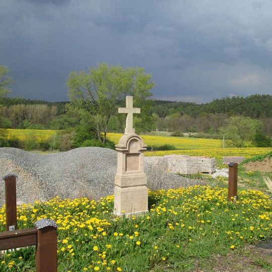 Kříž východně od Klenovic