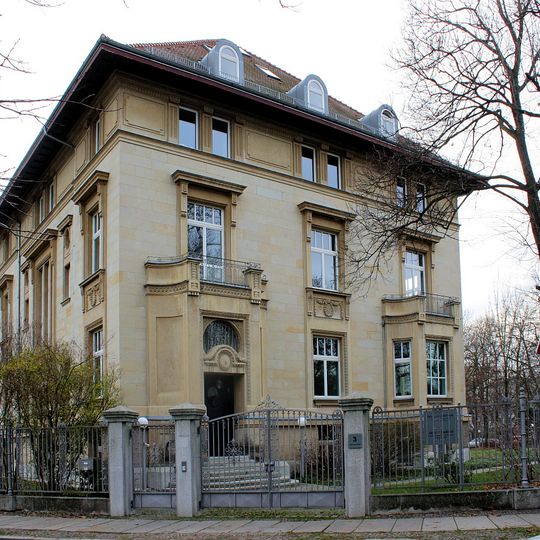 Villa Emil-Fuchs-Straße 3