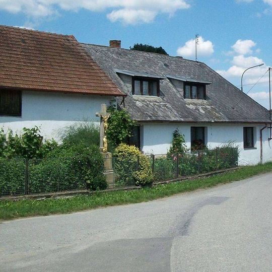 Kříž v Eši u rozcestí