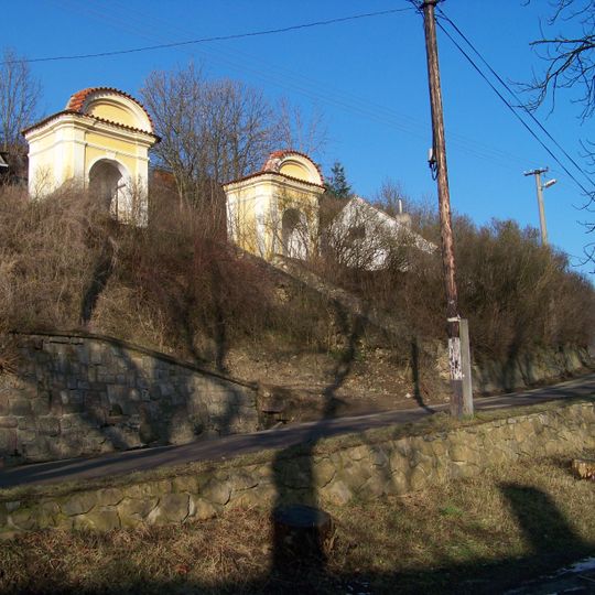 Pair of niche chapels in Všeradice
