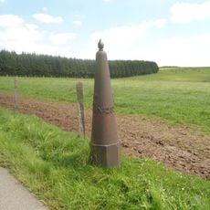 Boundary mark LB 282