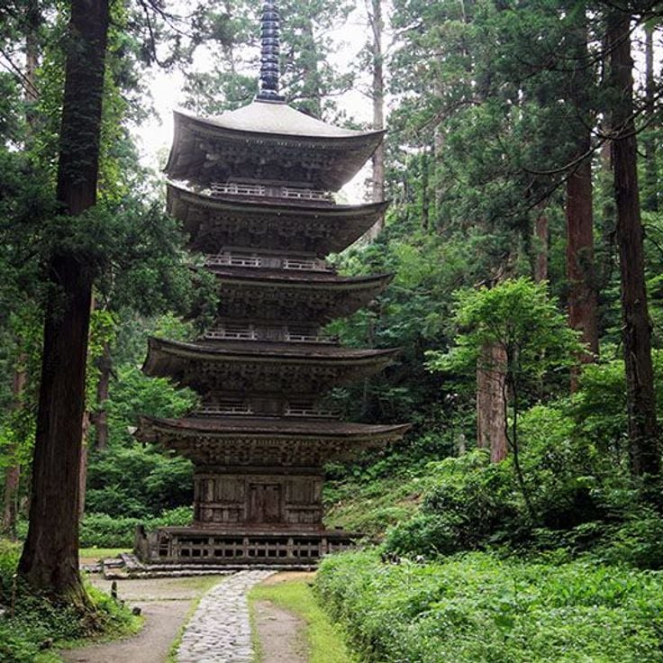 Dewa Sanzan Shrine