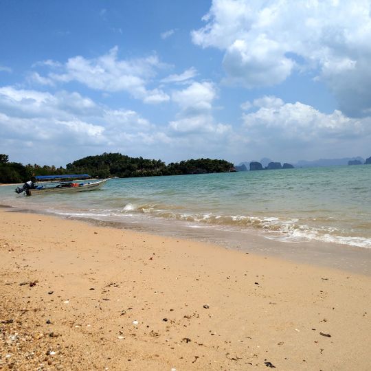 Pasai Beach