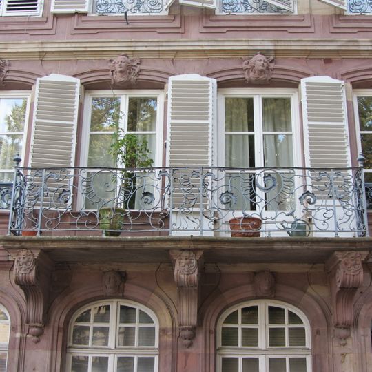 Maison au 7, place Saint-Étienne à Strasbourg