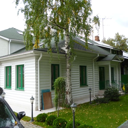 Улица Поленова 3