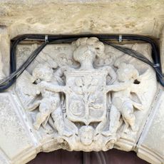 Escut dels Taiadella al Palau dels Marquesos d'Alòs