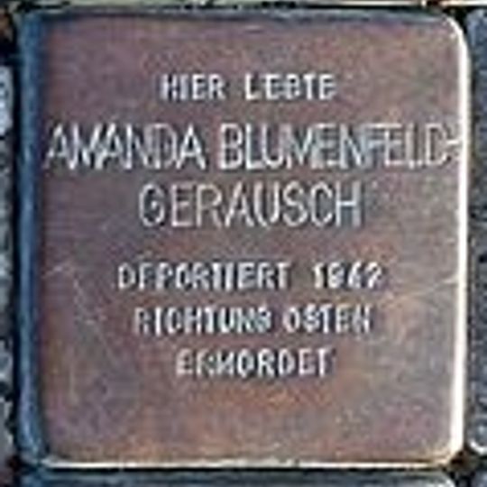 Stolperstein en memoria de Amanda Blumenfeld-Gerausch