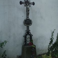 Pamětní kříž na hřbitově v Jaroměřicích nad Rokytnou