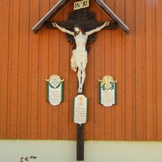 Wandkruzifix mit Gefallenentafeln