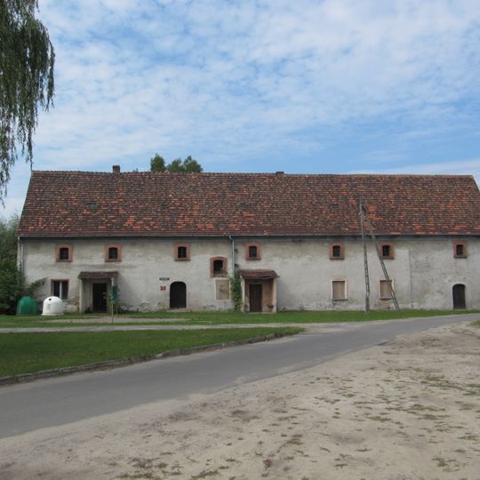 Granary in Dziewkowice