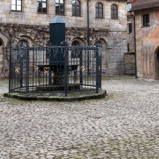 Hofbrunnen Silbergasse 2