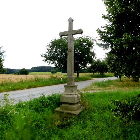 Kříž na křižovatce cest jižně od Kaliště