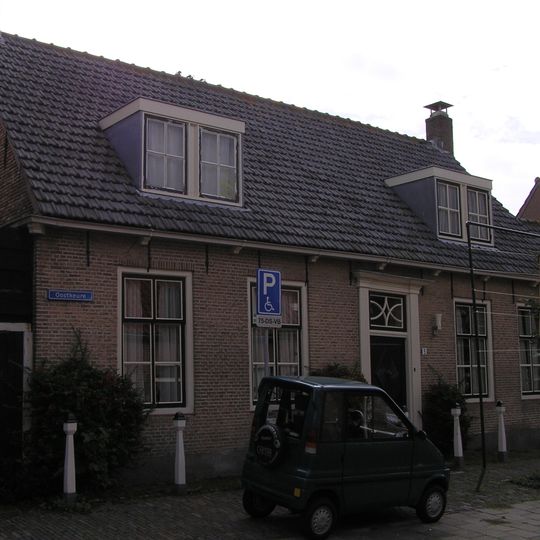 Dwarshuis, 6-ruits schuifvensters met rollagen onder en boven