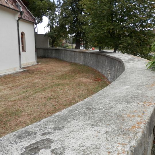 Kostol Očisťovania Panny Márie, múr ohradný