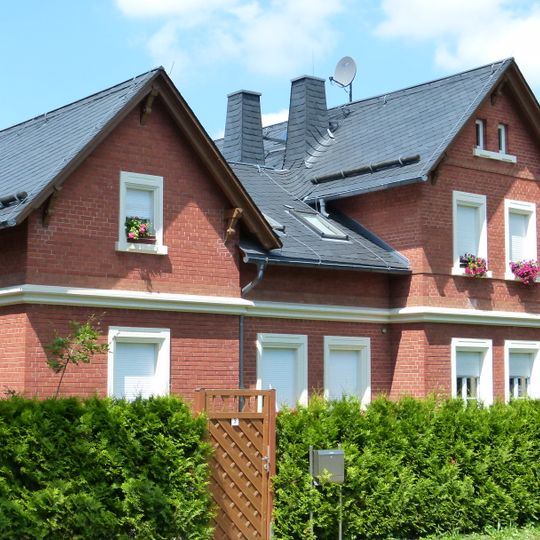 Eisenbahnwohnhaus Am Ostbahnhof 1; 3