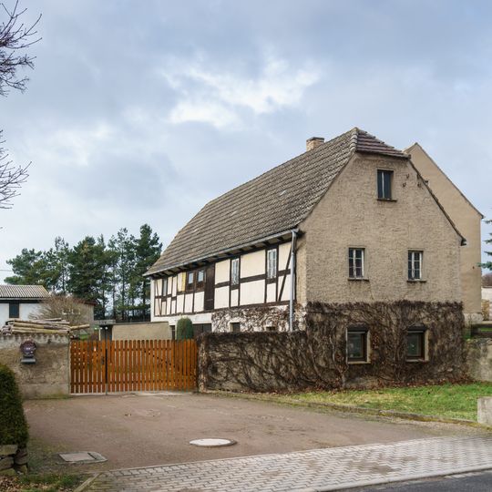 Auszugshaus eines ehemaligen Dreiseithofes Dorfstraße 8