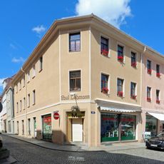 Wohnhaus in geschlossener Bebauung und Ecklage Rosa-Luxemburg-Straße 2