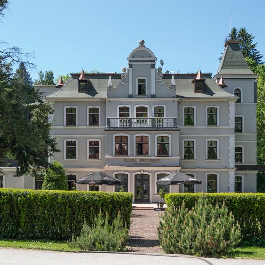 D. Willa Schmidta, ob. hotel Fryderyk