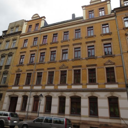 Mietshaus in geschlossener Bebauung Agnesstraße 4