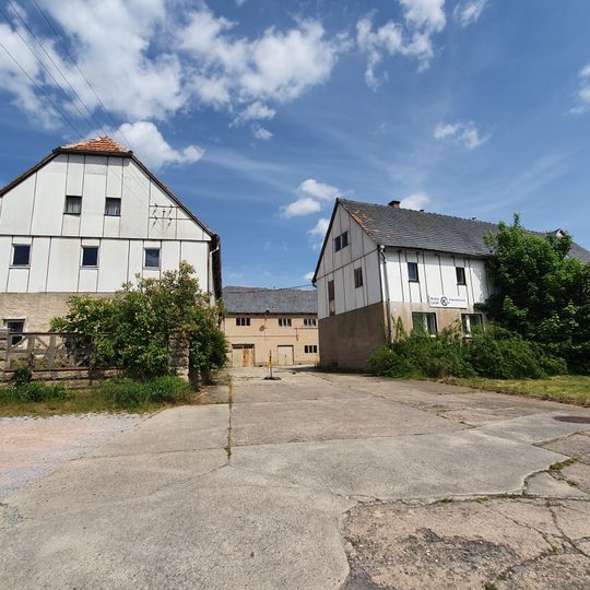 Wohnstallhaus eines Dreiseithofes Fabrikstraße 3