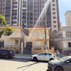 Imóvel à Avenida Olegário Maciel, nº 1340