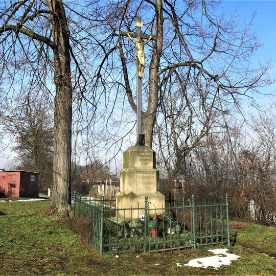 Kříž v Kostelní ulici v Sadské