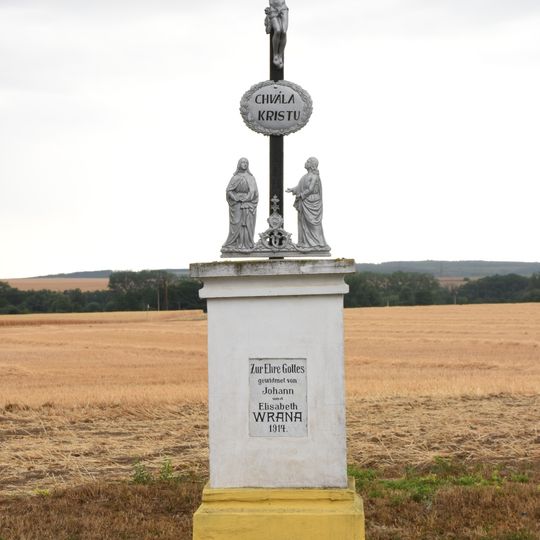 Kříž naproti domu čp. 75