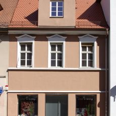 Wohn- und Geschäftshaus