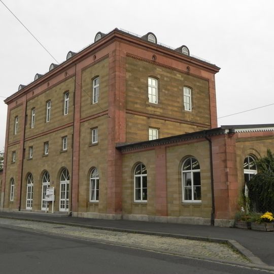 Würzburg-Heidingsfeld Ost station building