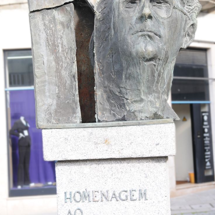 Bust of José Salgado