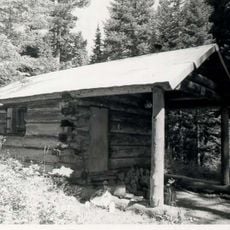 Harrison Lake Patrol Cabin