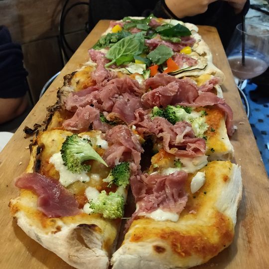 L'Ulivàia Antipasteria - Pizzeria - Lozanne