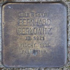 Stolperstein en memoria de Bernhard Berkowitz