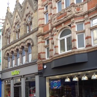 14, Commercial Street