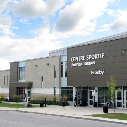 Centre sportif Léonard-Grondin