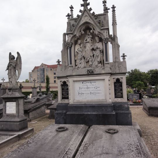 Grafmonument van het echtpaar Jurgens-van Waardenburg