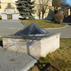 Studna na náměstí v Mnichovicích